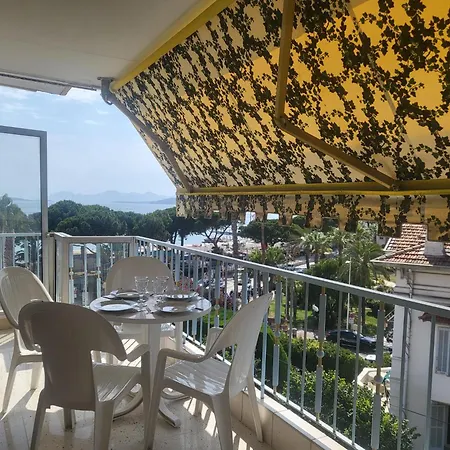 Appartement Le Cambridge Juan *