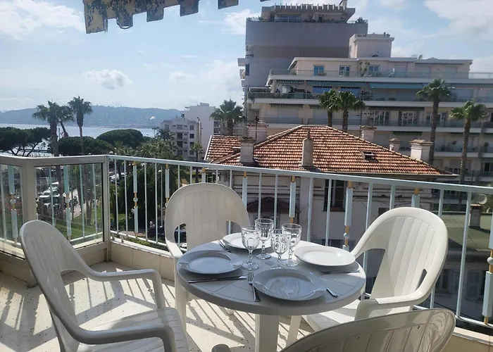 Le Cambridge Juan Appartement